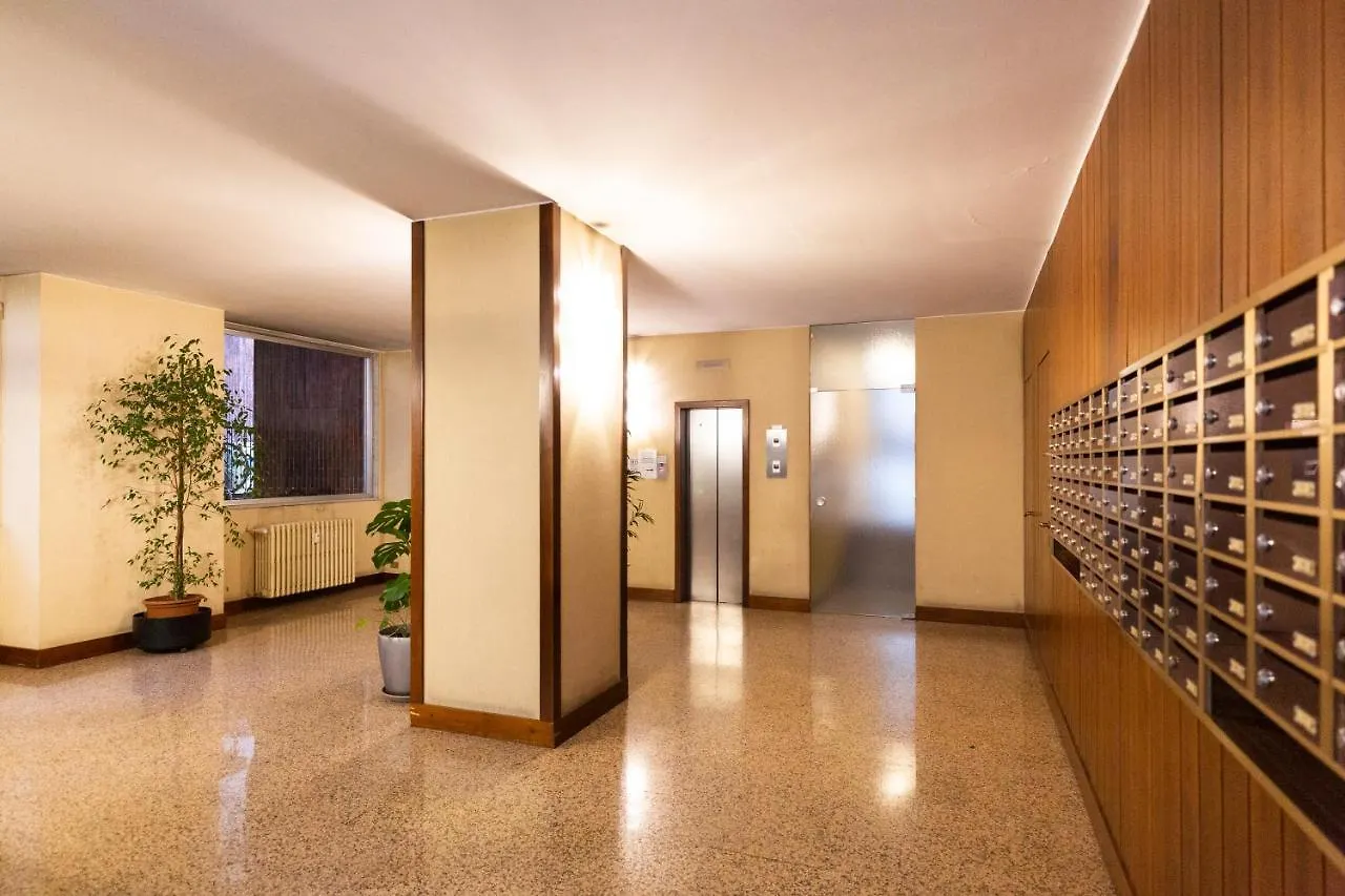 Melzo Apartment - Porta Venezia Milán